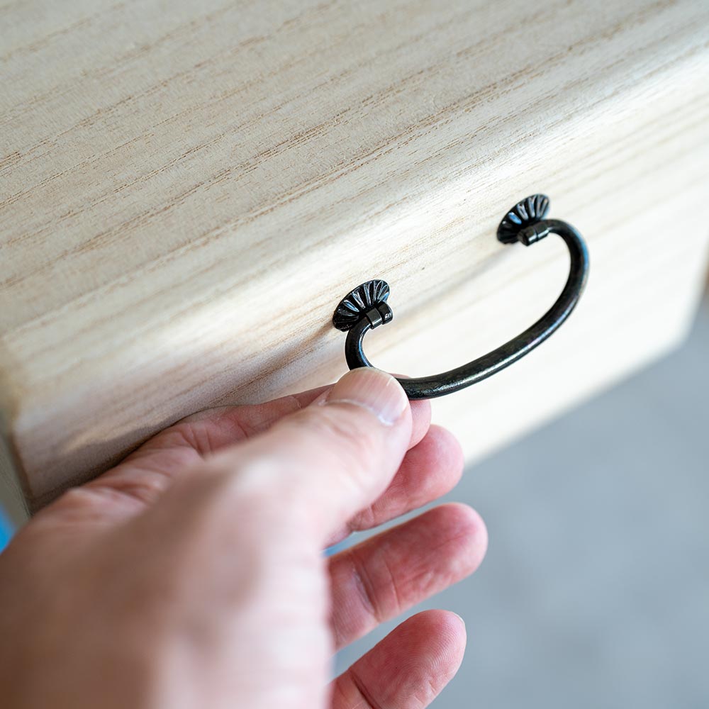 桐のふた付き収納箱