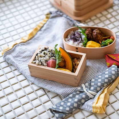 接着剤を一切使用していない鳥取杉のお弁当箱