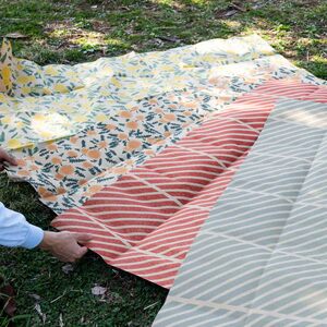 PICNIC RUG